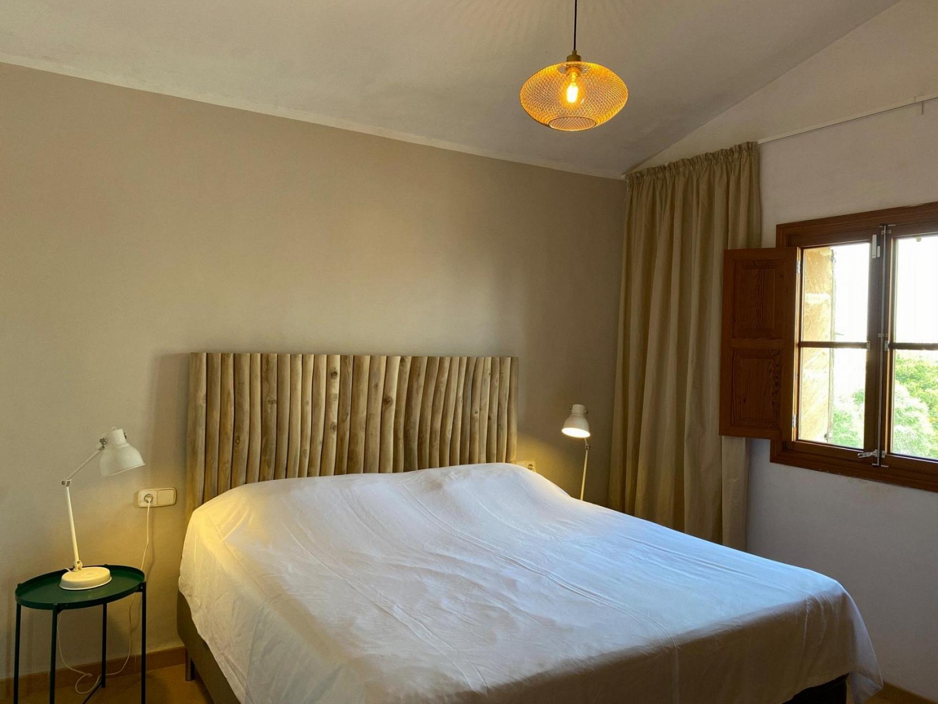 Schlafzimmer 1